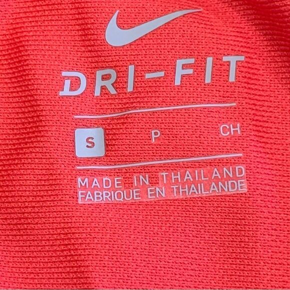 Nike Dri-Fit Red Shorts Size Small - Picture 6 of 11